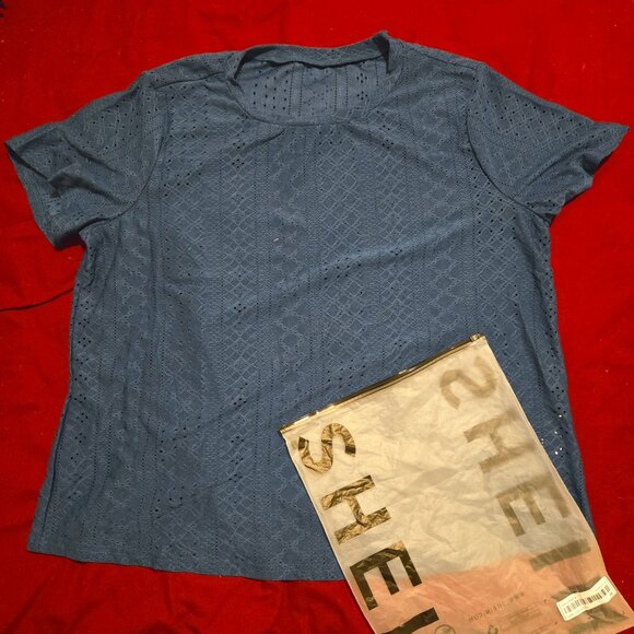 🆕 SHEIN Frenchy Plus Solid Eyelet Embroidery Tee - Picture 1 of 4